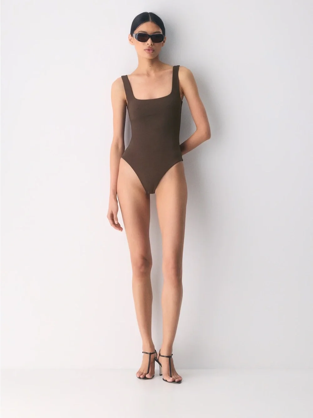 Aritzia Babaton Contour Pursue Squareneck Bodysuit Brown Medium - Picture 3 of 16